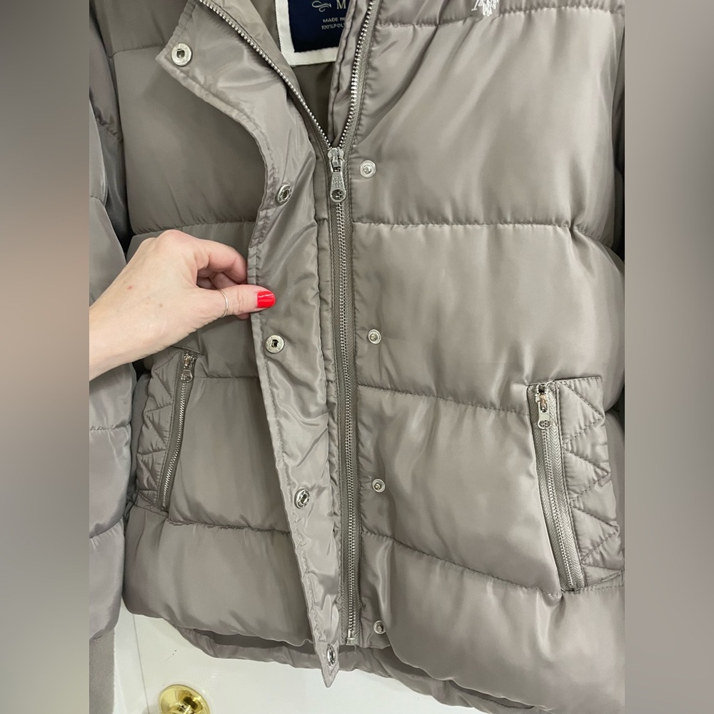 U.S. Polo Assn. Hooded Puffer Jacket Size Medium - Picture 3 of 11